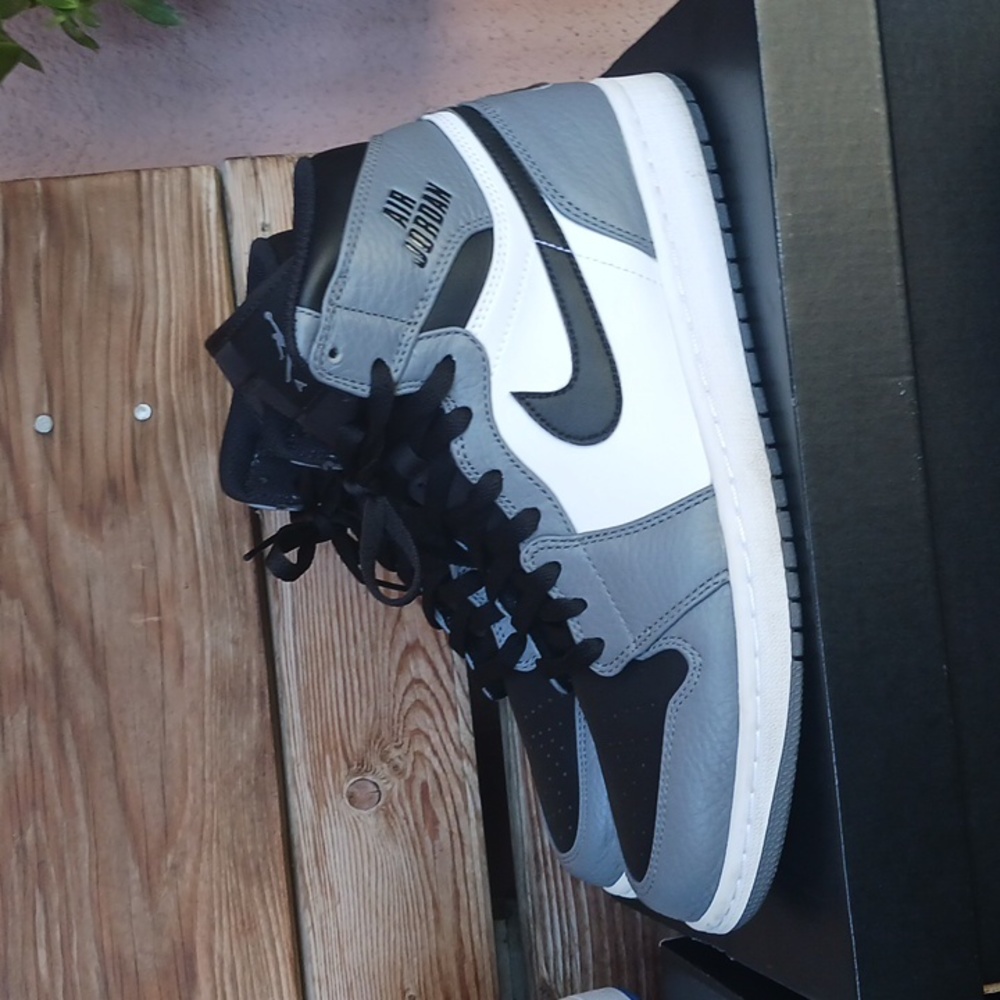 Jordan 1 high rare cool grey
